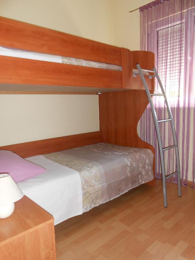 Apartments With A Parking Space Okrug Gornji, Ciovo - 13859 Трогір Екстер'єр фото