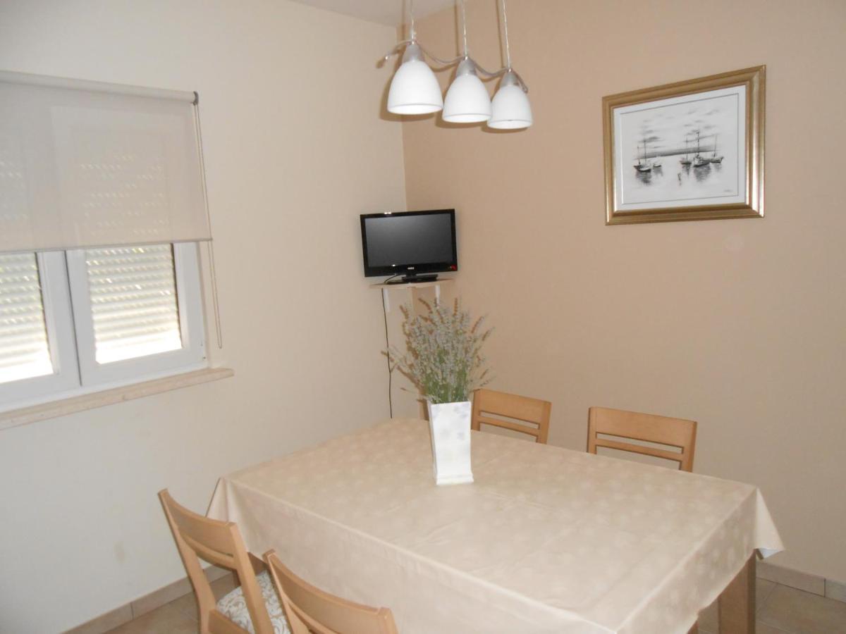 Apartments With A Parking Space Okrug Gornji, Ciovo - 13859 Трогір Екстер'єр фото